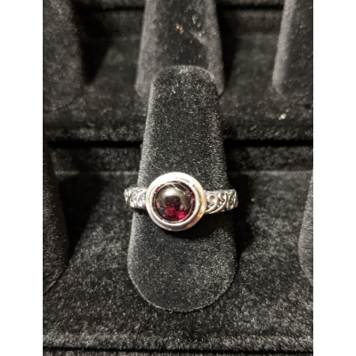 Medieval Ring - 7mm Garnet and Silver - Adjustable